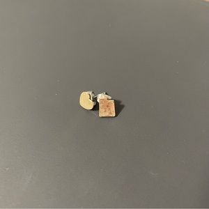 Bundle 3 for $10! 🛍️ Heart Utah Gold Stud Earrings